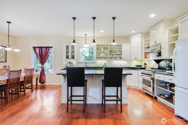 180 Trinity Drive, Castle Rock, WA 98611