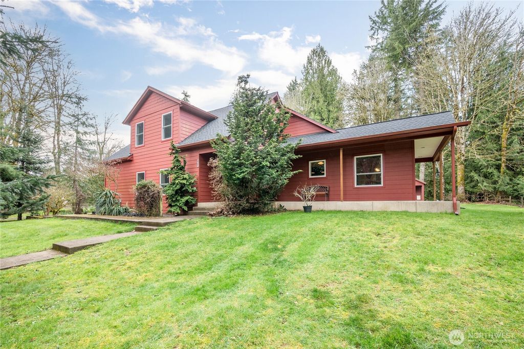 180 Trinity Drive, Castle Rock, WA 98611