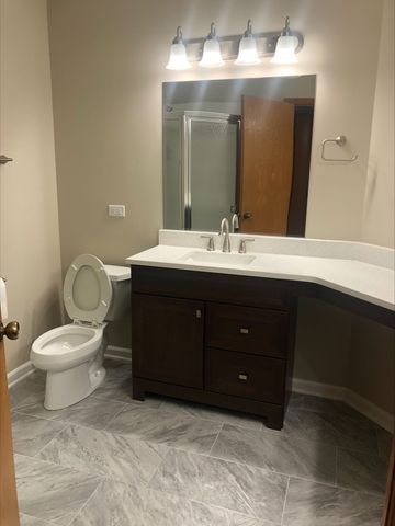 2343 County Farm Lane, Schaumburg, IL 60194