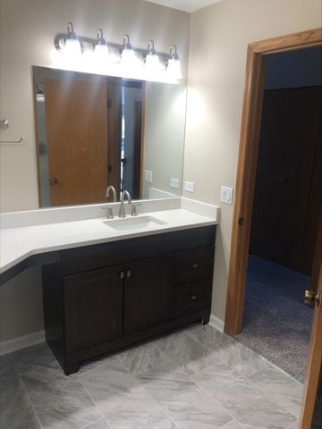 2343 County Farm Lane, Schaumburg, IL 60194