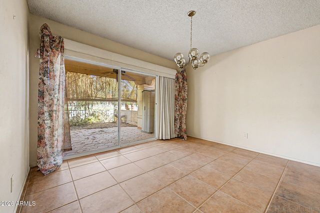 25235 S DRIFTER Drive, Sun Lakes, AZ 85248