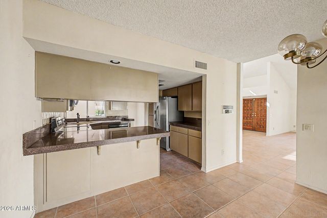 25235 S DRIFTER Drive, Sun Lakes, AZ 85248