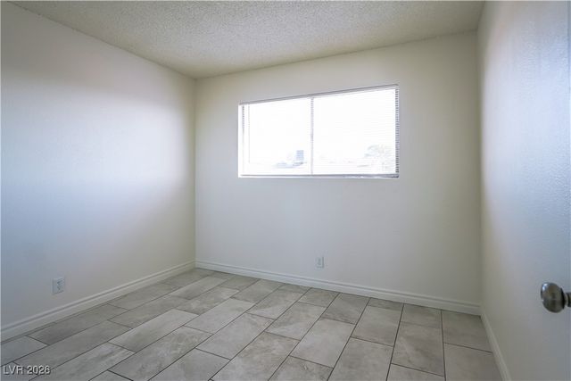 212 Orland Street 28, Las Vegas, NV 89107