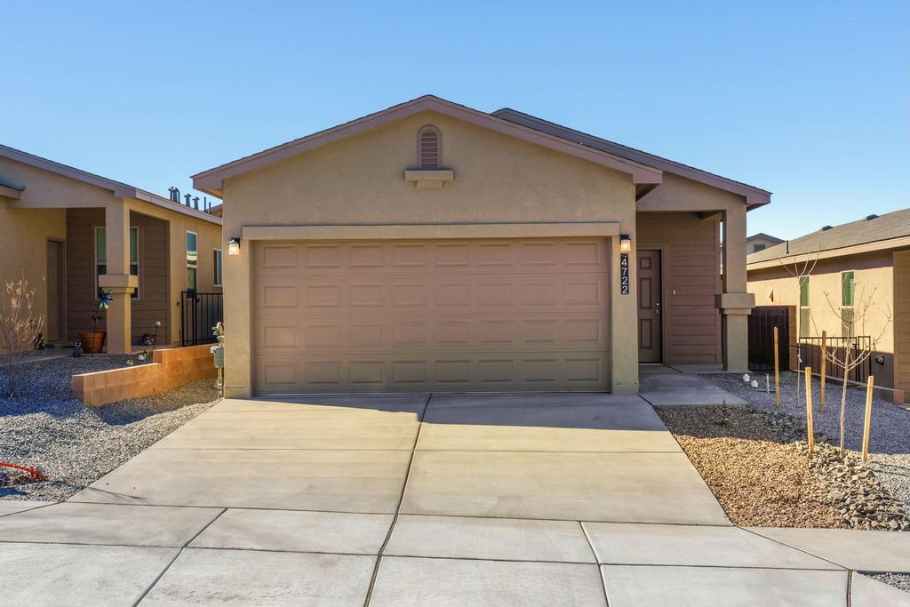 4722 Grizzly Peak Road NE, Rio Rancho, NM 87144