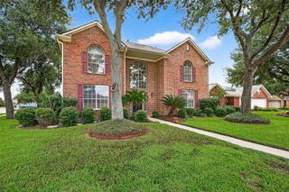 101 Summer Winds Drive, La Porte, TX 77571