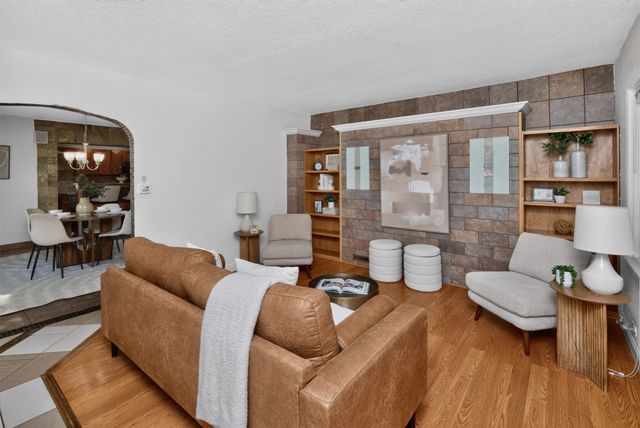 6201 Winona Avenue, Des Moines, IA 50312