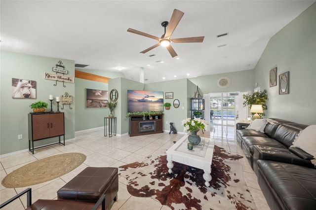 7727 36TH LANE E, Sarasota, FL 34243