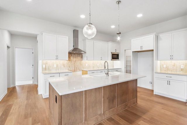 N68W26123 Brighton DRIVE, Lisbon, WI 53089