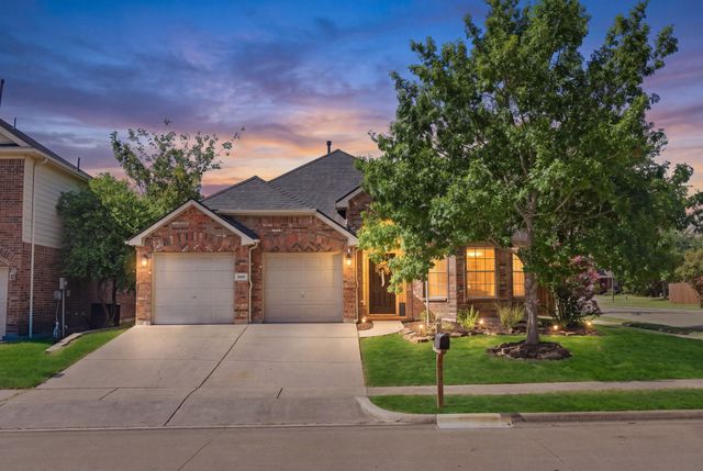 319 Sugarberry Lane, Fate, TX 75087