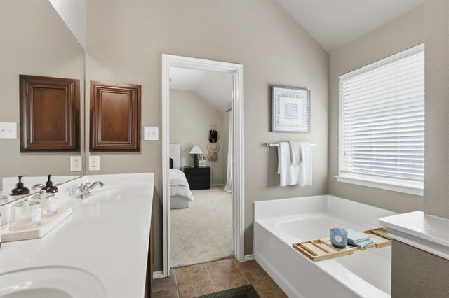 319 Sugarberry Lane, Fate, TX 75087