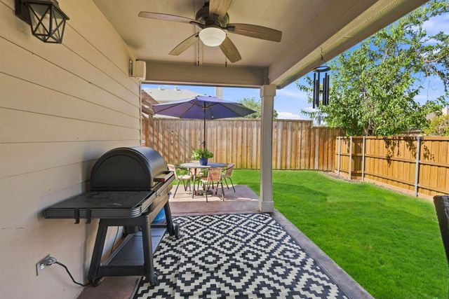 319 Sugarberry Lane, Fate, TX 75087
