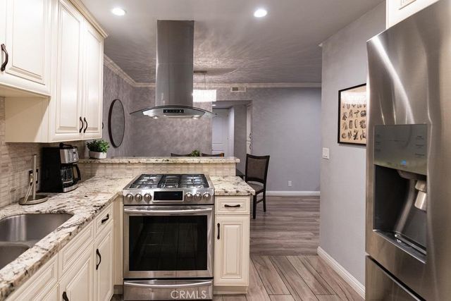 4358 Mammoth Avenue 2, Sherman Oaks, CA 91423