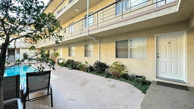 4358 Mammoth Avenue 2, Sherman Oaks, CA 91423