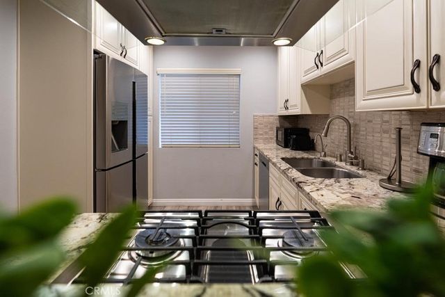 4358 Mammoth Avenue 2, Sherman Oaks, CA 91423