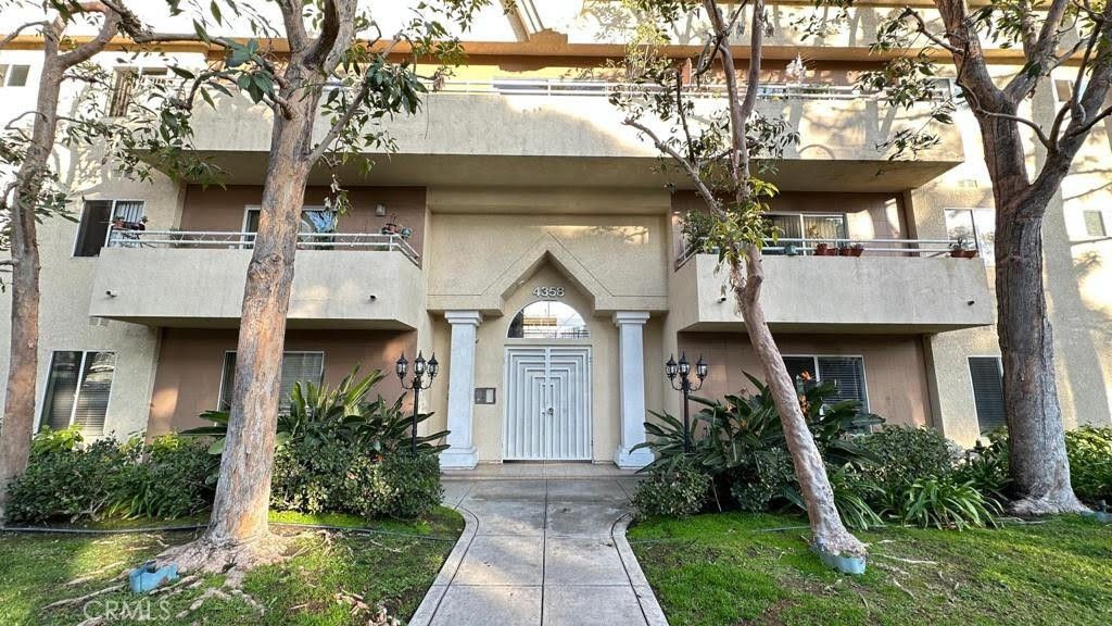 4358 Mammoth Avenue 2, Sherman Oaks, CA 91423