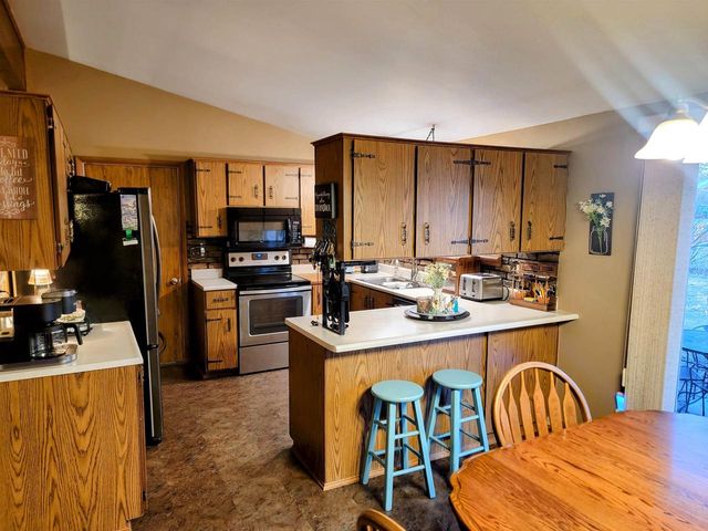 224 DOROTHY DRIVE, Manawa, WI 54949