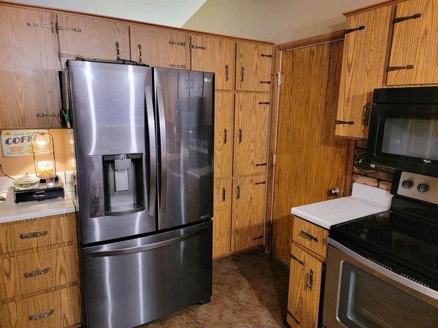 224 DOROTHY DRIVE, Manawa, WI 54949