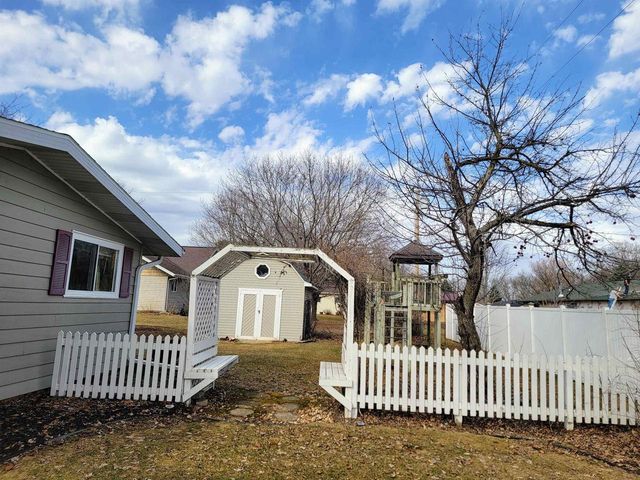 224 DOROTHY DRIVE, Manawa, WI 54949