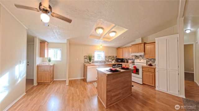 51 E Skyline Drive, Shelton, WA 98584