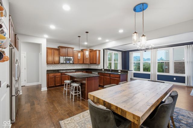 14603 Edgebrook Drive, Fishers, IN 46040