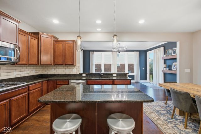 14603 Edgebrook Drive, Fishers, IN 46040