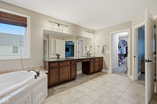 14603 Edgebrook Drive, Fishers, IN 46040