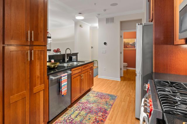 1008 Portland Avenue, Minneapolis, MN 55404