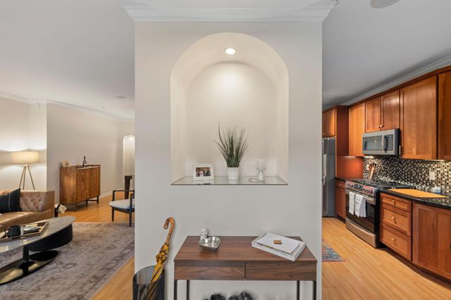 1008 Portland Avenue, Minneapolis, MN 55404