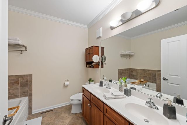 1008 Portland Avenue, Minneapolis, MN 55404