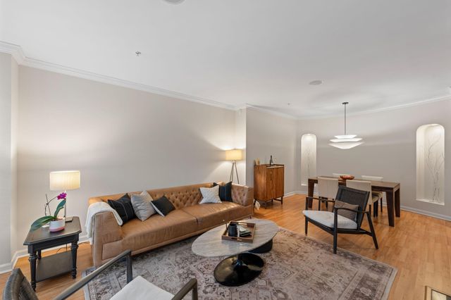 1008 Portland Avenue, Minneapolis, MN 55404