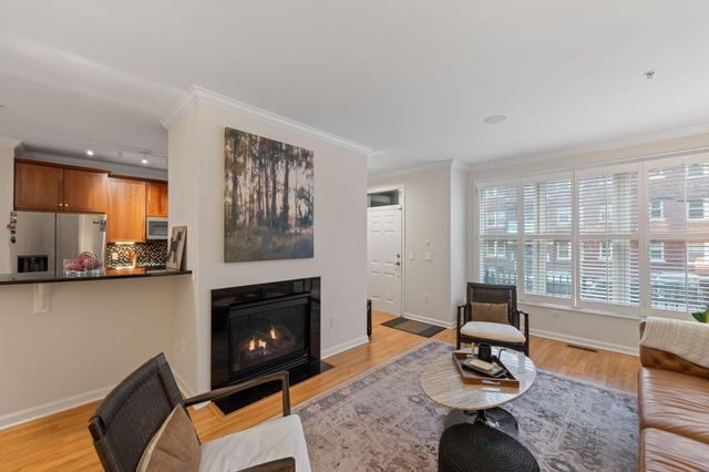 1008 Portland Avenue, Minneapolis, MN 55404