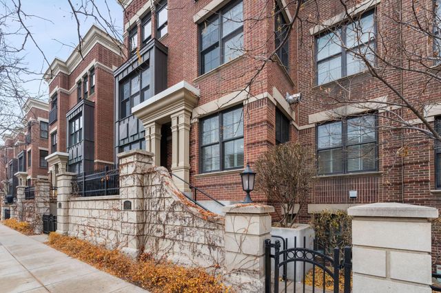 1008 Portland Avenue, Minneapolis, MN 55404