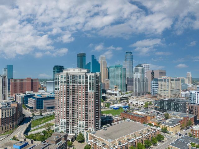 1008 Portland Avenue, Minneapolis, MN 55404