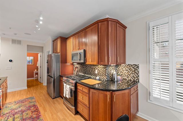 1008 Portland Avenue, Minneapolis, MN 55404