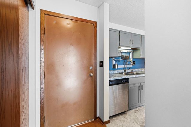 66 9th Street E 1614, Saint Paul, MN 55101