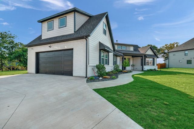 168 Lakeview Circle, Pilot Point, TX 76258