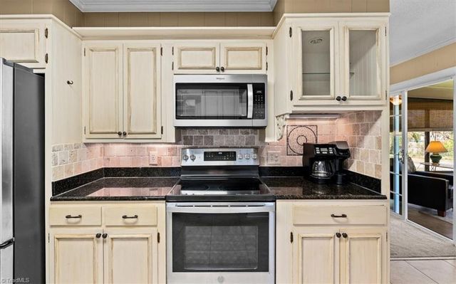 220 Cedarwood Drive, Jamestown, NC 27282