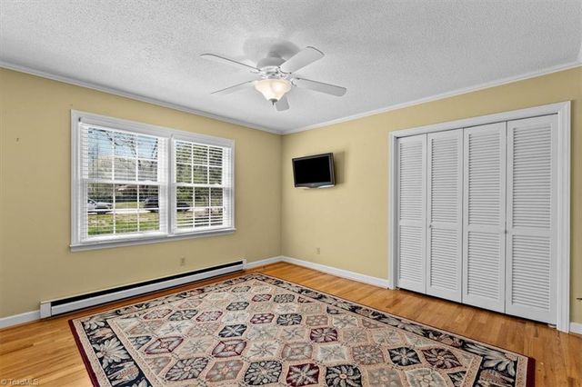 220 Cedarwood Drive, Jamestown, NC 27282