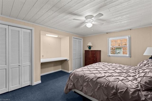 220 Cedarwood Drive, Jamestown, NC 27282