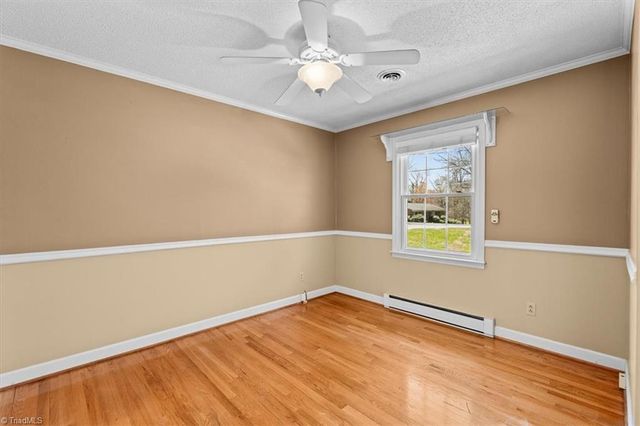 220 Cedarwood Drive, Jamestown, NC 27282