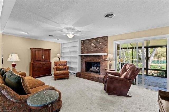 220 Cedarwood Drive, Jamestown, NC 27282