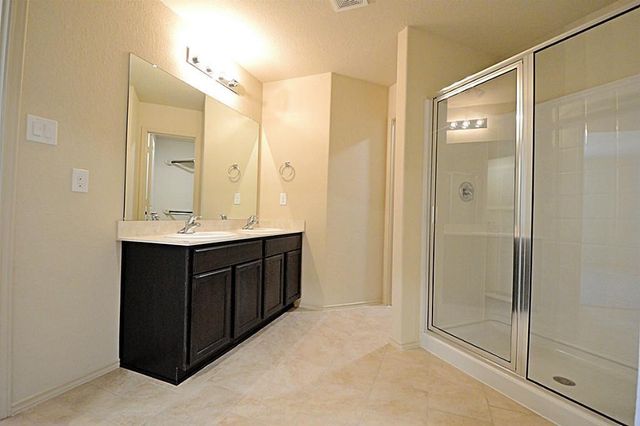 2911 Lincolns Meadow Drive, Spring, TX 77373