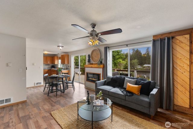 1790 SE Crescent Drive, Shelton, WA 98584