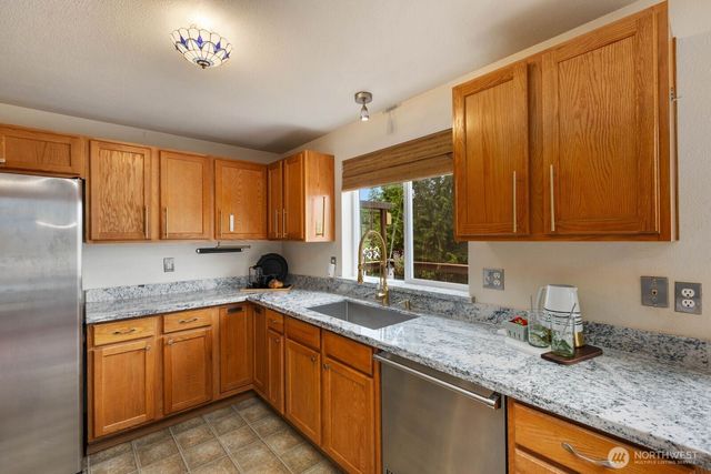 1790 SE Crescent Drive, Shelton, WA 98584