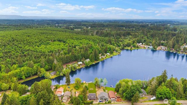 1790 SE Crescent Drive, Shelton, WA 98584