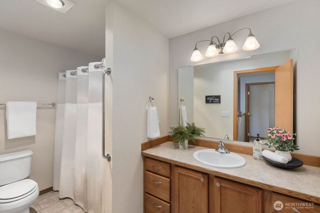 1790 SE Crescent Drive, Shelton, WA 98584