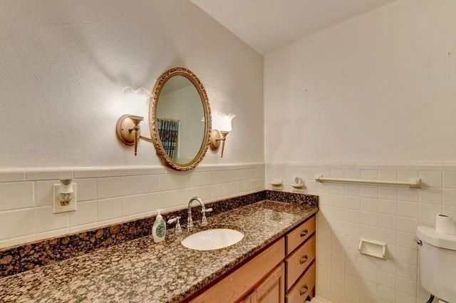 3527 Lakeview Drive, Gainesville, GA 30501