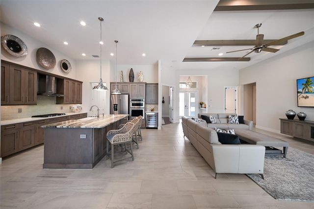 8310 REDONDA LOOP, Lakewood Ranch, FL 34202