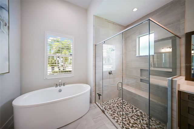 8310 REDONDA LOOP, Lakewood Ranch, FL 34202