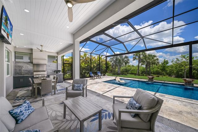 8310 REDONDA LOOP, Lakewood Ranch, FL 34202
